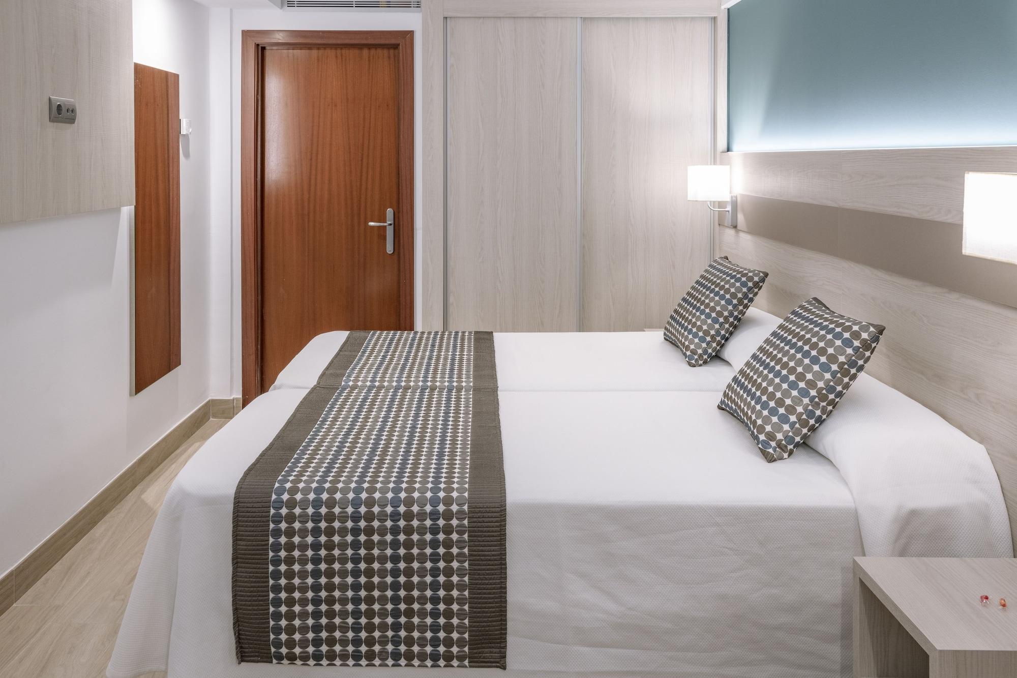 4R Miramar Calafell Hotel Bagian luar foto