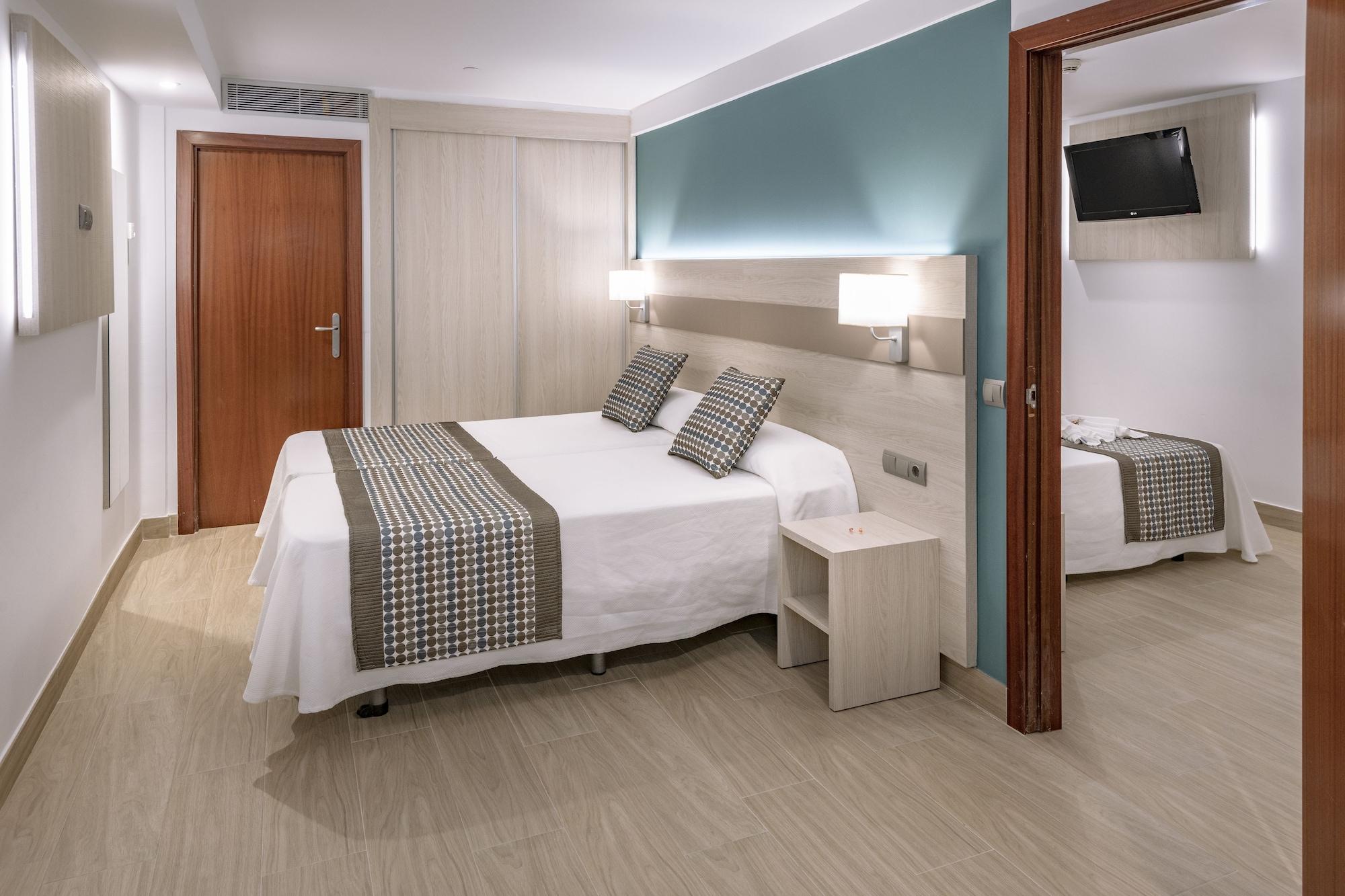 4R Miramar Calafell Hotel Bagian luar foto