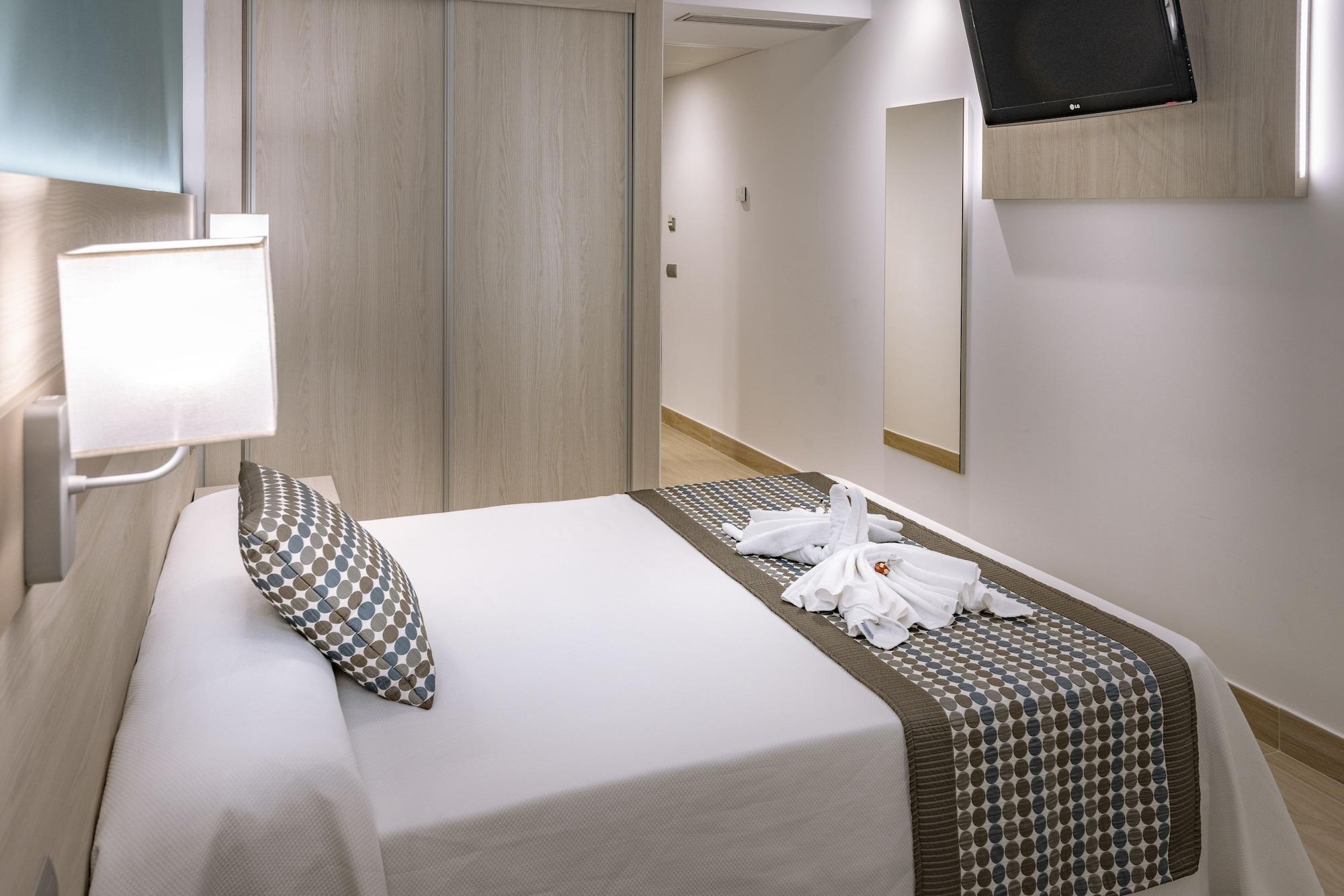 4R Miramar Calafell Hotel Bagian luar foto