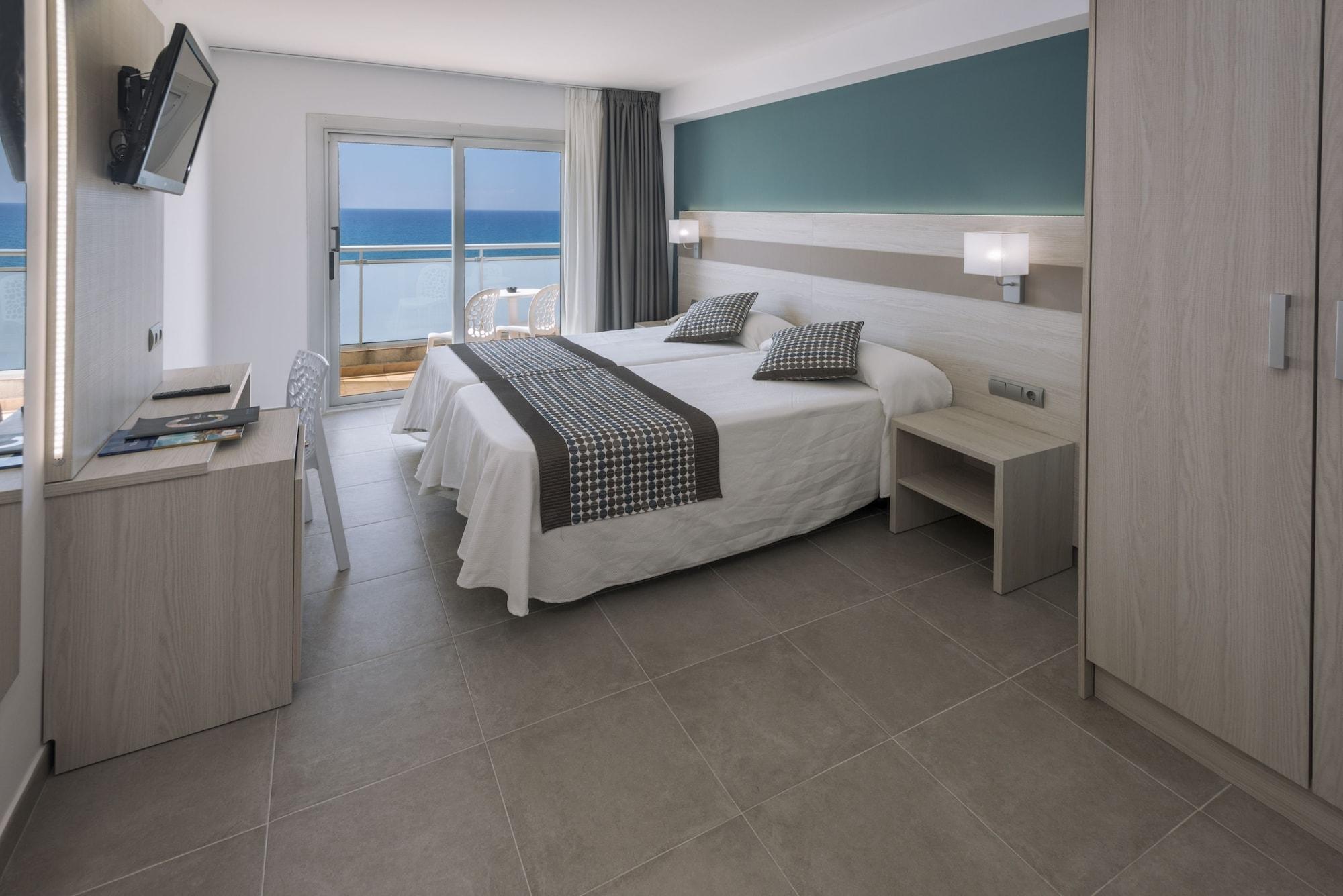 4R Miramar Calafell Hotel Bagian luar foto