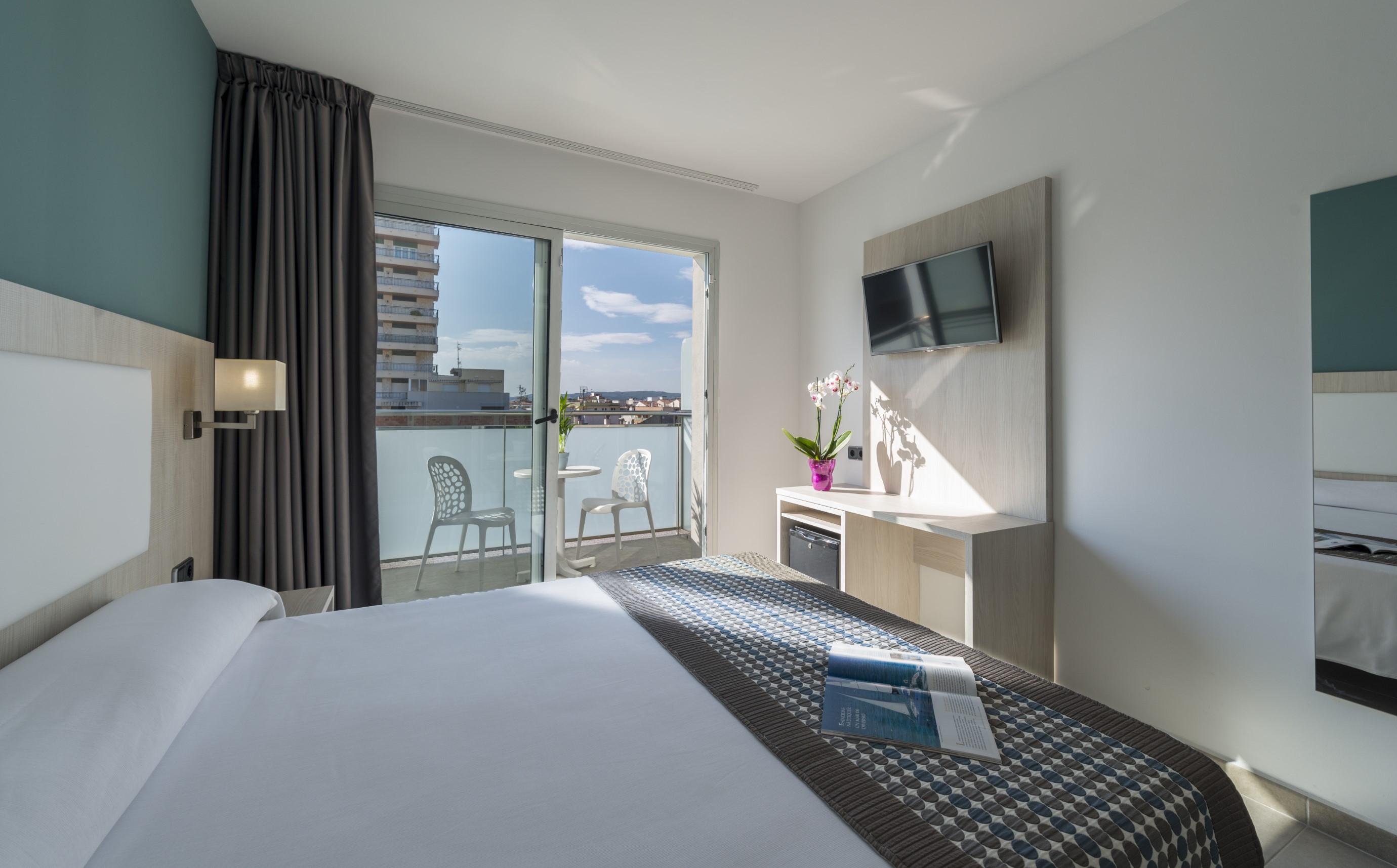 4R Miramar Calafell Hotel Bagian luar foto