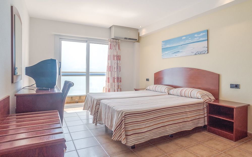 4R Miramar Calafell Hotel Bagian luar foto