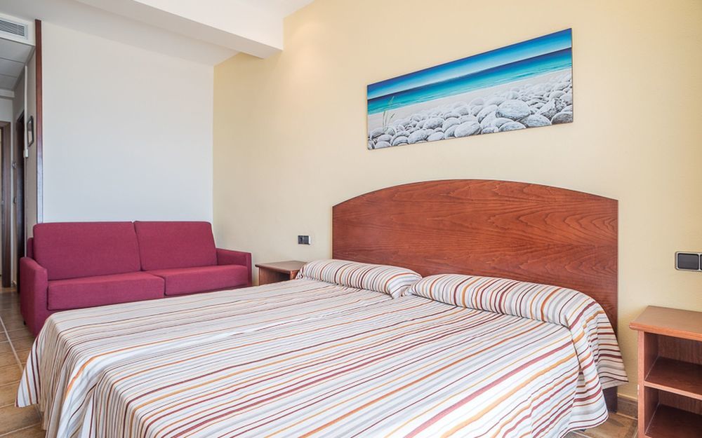 4R Miramar Calafell Hotel Bagian luar foto