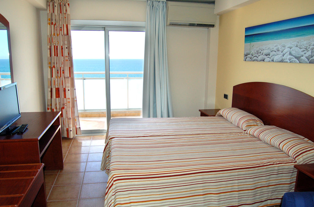 4R Miramar Calafell Hotel Bagian luar foto
