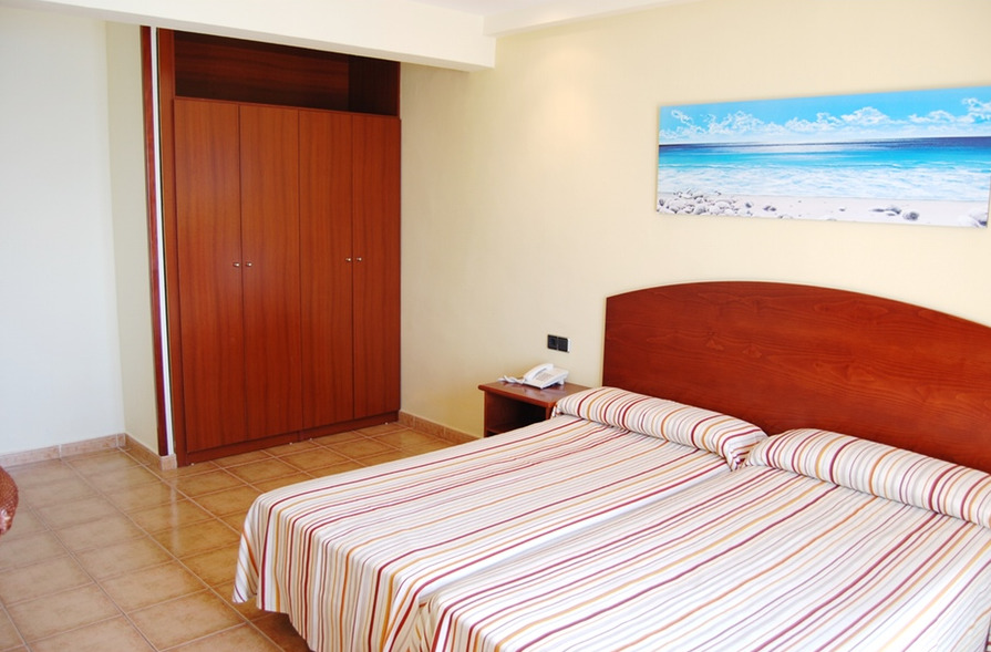 4R Miramar Calafell Hotel Bagian luar foto