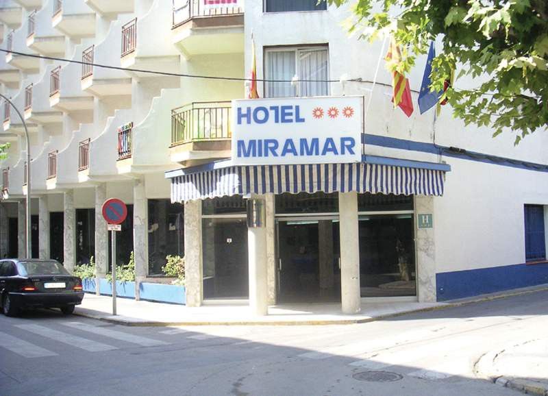 4R Miramar Calafell Hotel Bagian luar foto