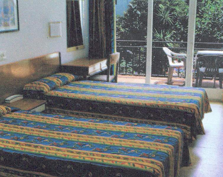 4R Miramar Calafell Hotel Bagian luar foto