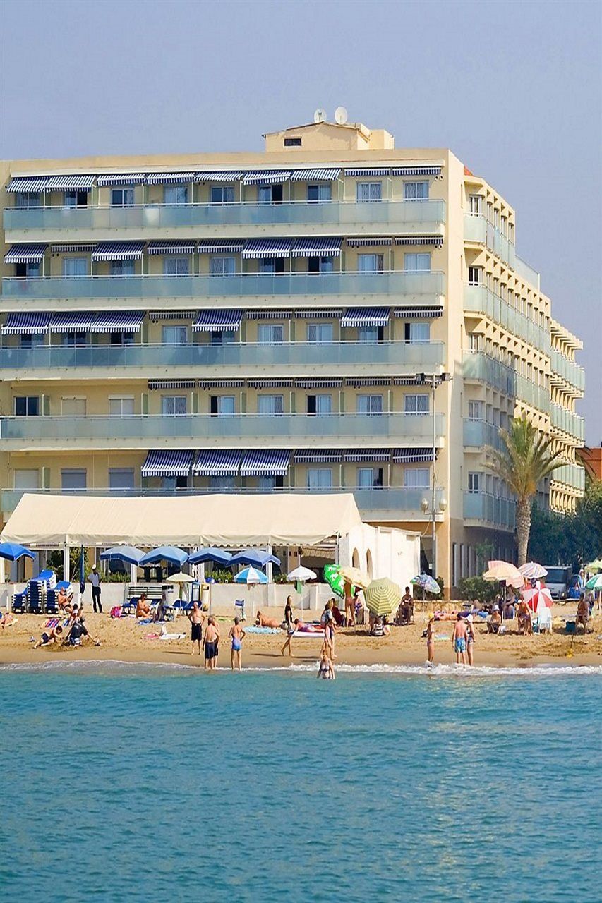 4R Miramar Calafell Hotel Bagian luar foto